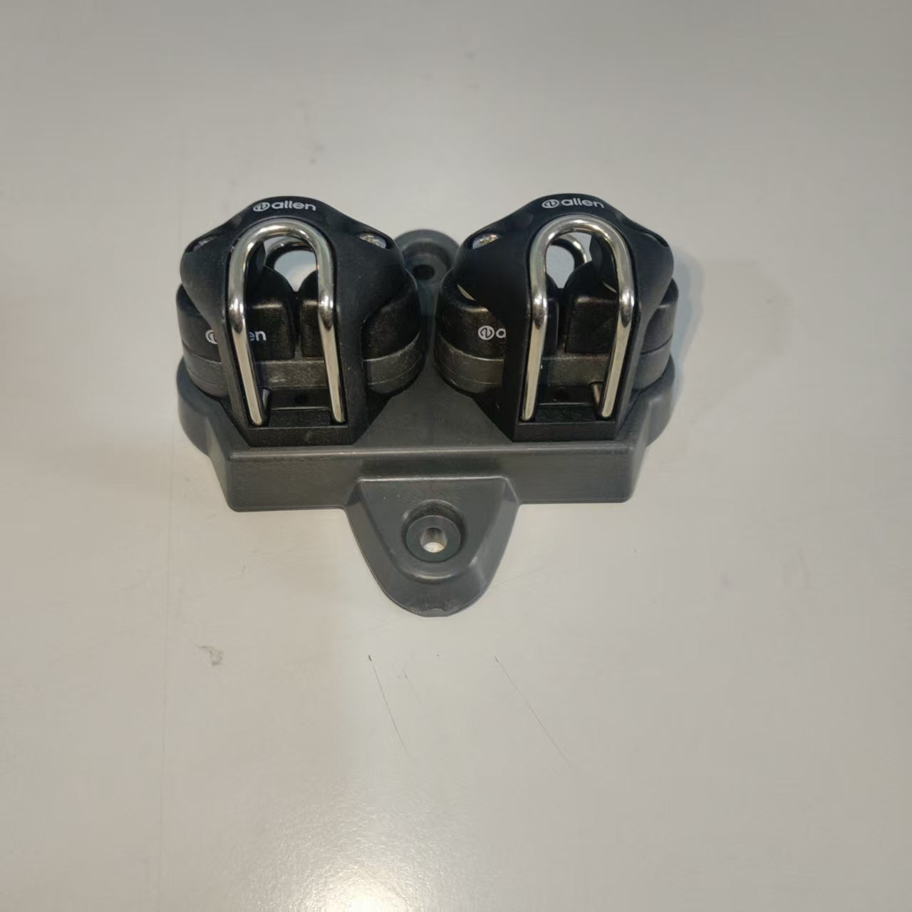 Harken vang body lower