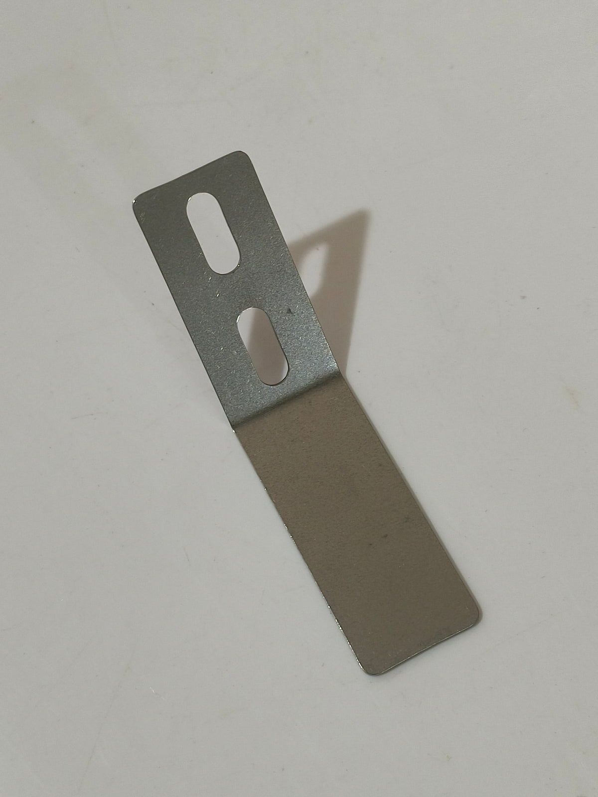 rudder retaining clip